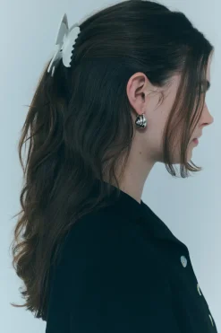 Women Sandy Liang Hair^Rochambeau Claw In Panacotta